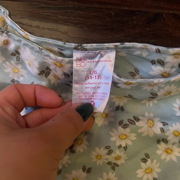 No Boundaries floral skirt - Picture 2 of 2